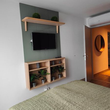 Beachfront Paradise Ezuest Panorama Lakeview Apartment With Panoramic Terrace Σίοφοκ Εξωτερικό φωτογραφία